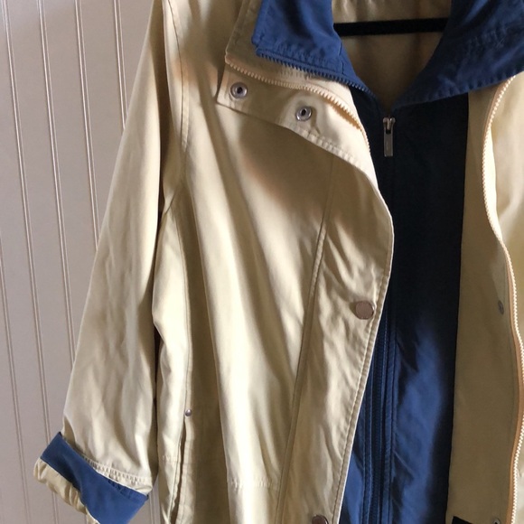 London Fog - vintage spring jacket. Butter yellow + navy blue. Windbreaker. - Picture 5 of 9